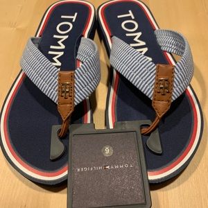 Tommy Hilfiger thong slides sz 6 NWT women’s